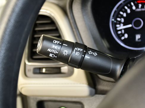 Used 2018 Honda HR-V EX image 23