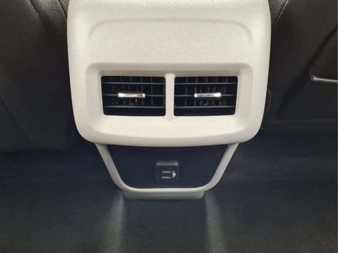 Used 2022 GMC Terrain SLE w/ Driver Convenience Package image 13