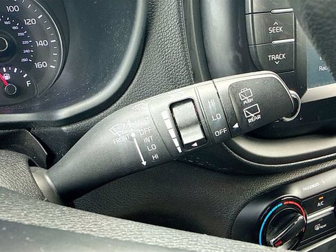 Used 2020 Kia Soul LX FWD image 33