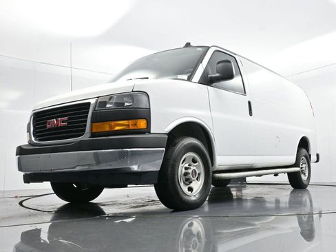 Used 2024 GMC Savana 2500 w/ Driver Convenience Package image 39