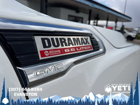 Used 2022 GMC Sierra 2500 Denali w/ Denali Ultimate Package image 10