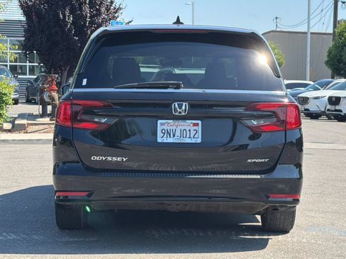 Used 2024 Honda Odyssey Sport image 5