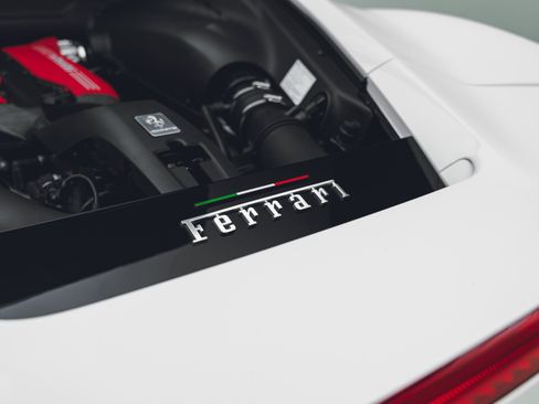 Used 2018 Ferrari 488 GTB RWD image 29
