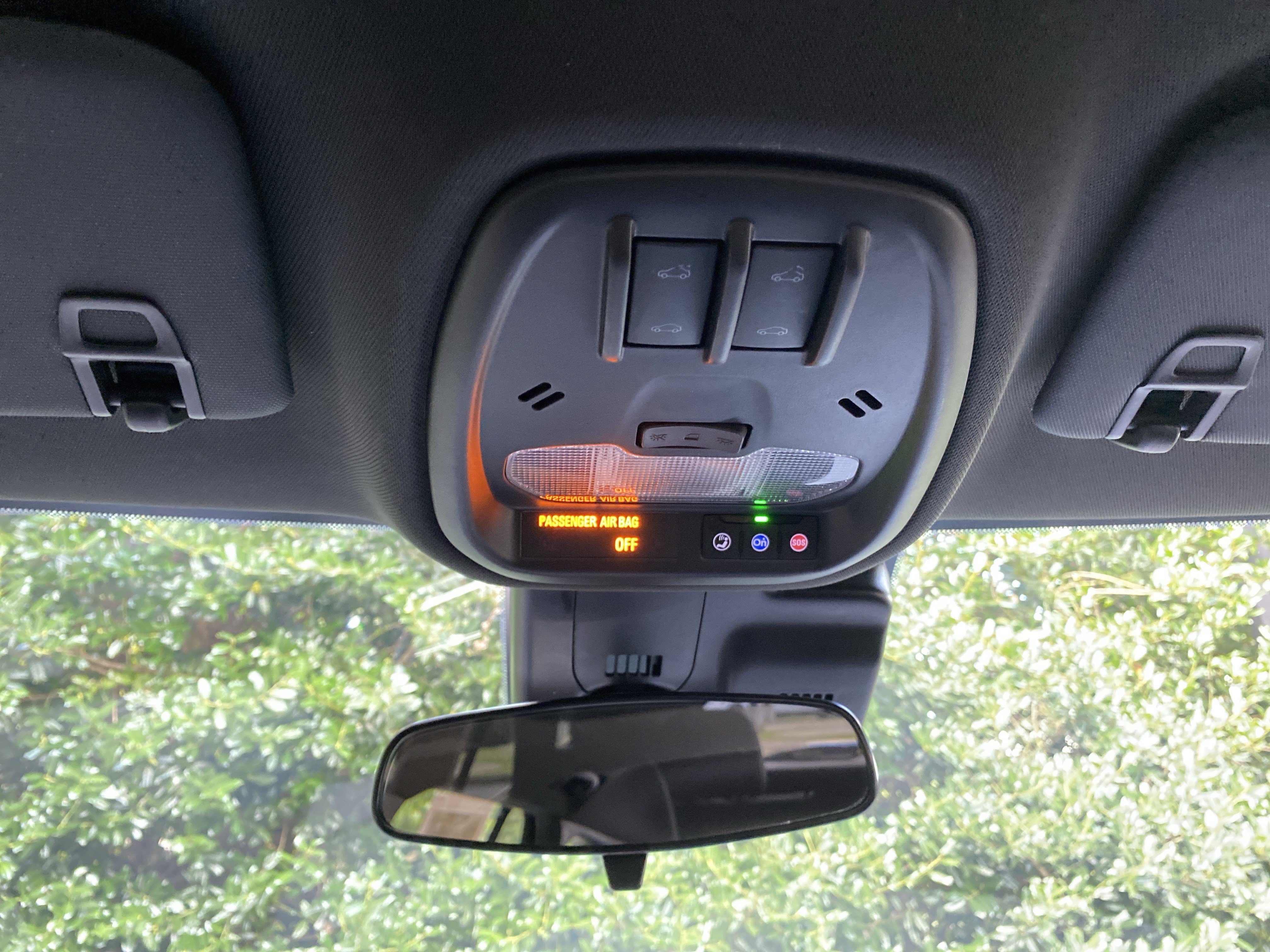Used 2025 Chevrolet Trax RS w/ Sunroof Package FWD image 30
