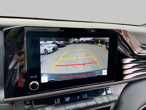 Used 2025 Toyota Camry SE FWD image 26