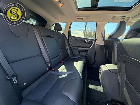 Used 2015 Volvo XC60 T5 Premier image 19