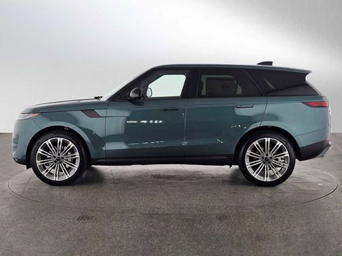New 2026 Land Rover Range Rover Sport SE AWD/4WD image 2
