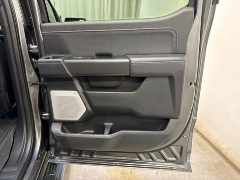 Used 2025 Ford F150 Lariat w/ Equipment Group 502A High AWD/4WD image 29