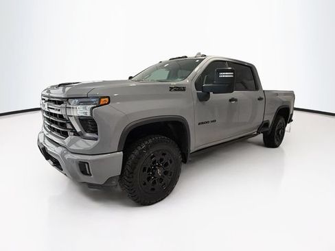 Used 2024 Chevrolet Silverado 2500 LTZ w/ LTZ Plus Package AWD/4WD image 3