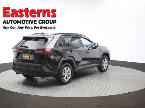 Used 2021 Toyota RAV4 LE image 39