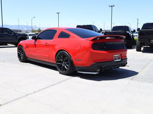 Used 2012 Ford Mustang GT RWD image 4