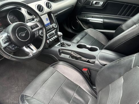 Used 2022 Ford Mustang Premium RWD image 10