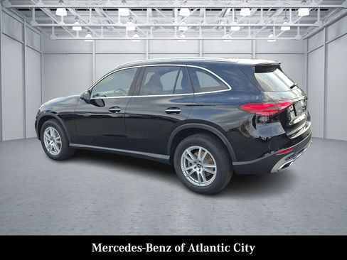 Used 2026 Mercedes-Benz GLC 300 4MATIC image 3