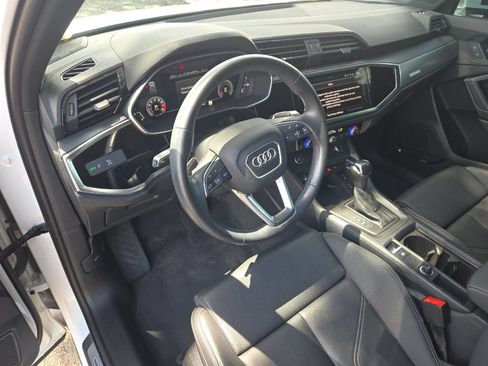 Used 2024 Audi Q3 2.0T Premium Plus w/ Premium Plus Package AWD/4WD image 9