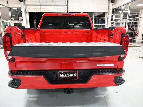 New 2026 GMC Sierra 1500 Elevation image 7