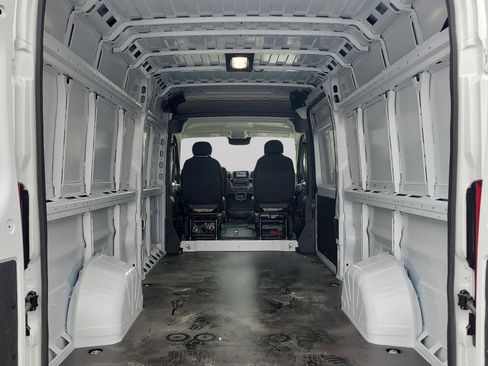 New 2024 RAM ProMaster 3500 w/ Convenience Group FWD image 6