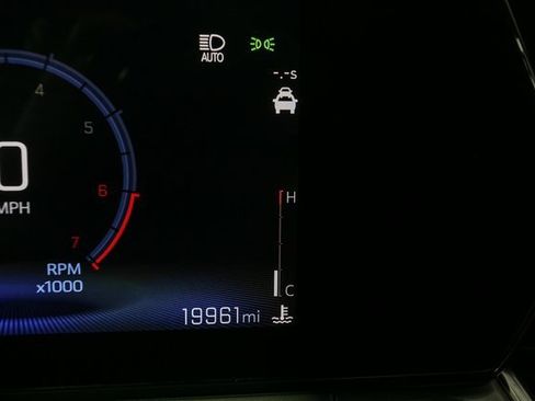 Used 2024 Chevrolet Trax LT w/ Driver Confidence Package image 33