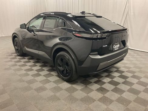 New 2026 Subaru Uncharted AWD image 4