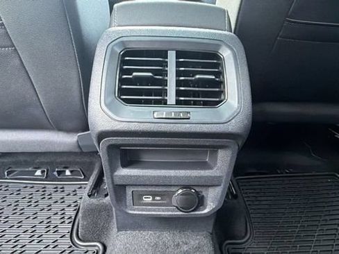 Used 2023 Volkswagen Tiguan SE R-Line AWD/4WD image 33