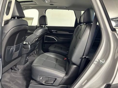 Used 2022 Kia Telluride EX w/ EX Premium Package AWD/4WD image 19