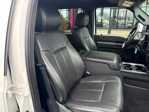 Used 2016 Ford F250 Lariat w/ Chrome Package image 24