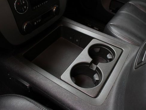 Used 2011 GMC Sierra 2500 SLT w/ Snow Plow Prep Package image 8