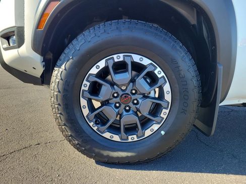 New 2025 Nissan Frontier PRO-4X w/ Pro Premium Package image 19