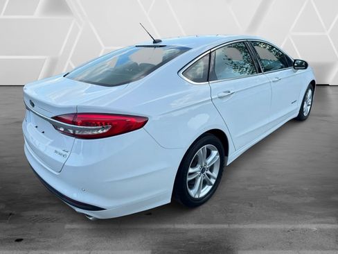 Used 2019 Ford Fusion SE FWD image 6