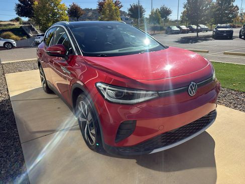 Used 2021 Volkswagen ID.4 Pro S w/ Gradient Package image 3