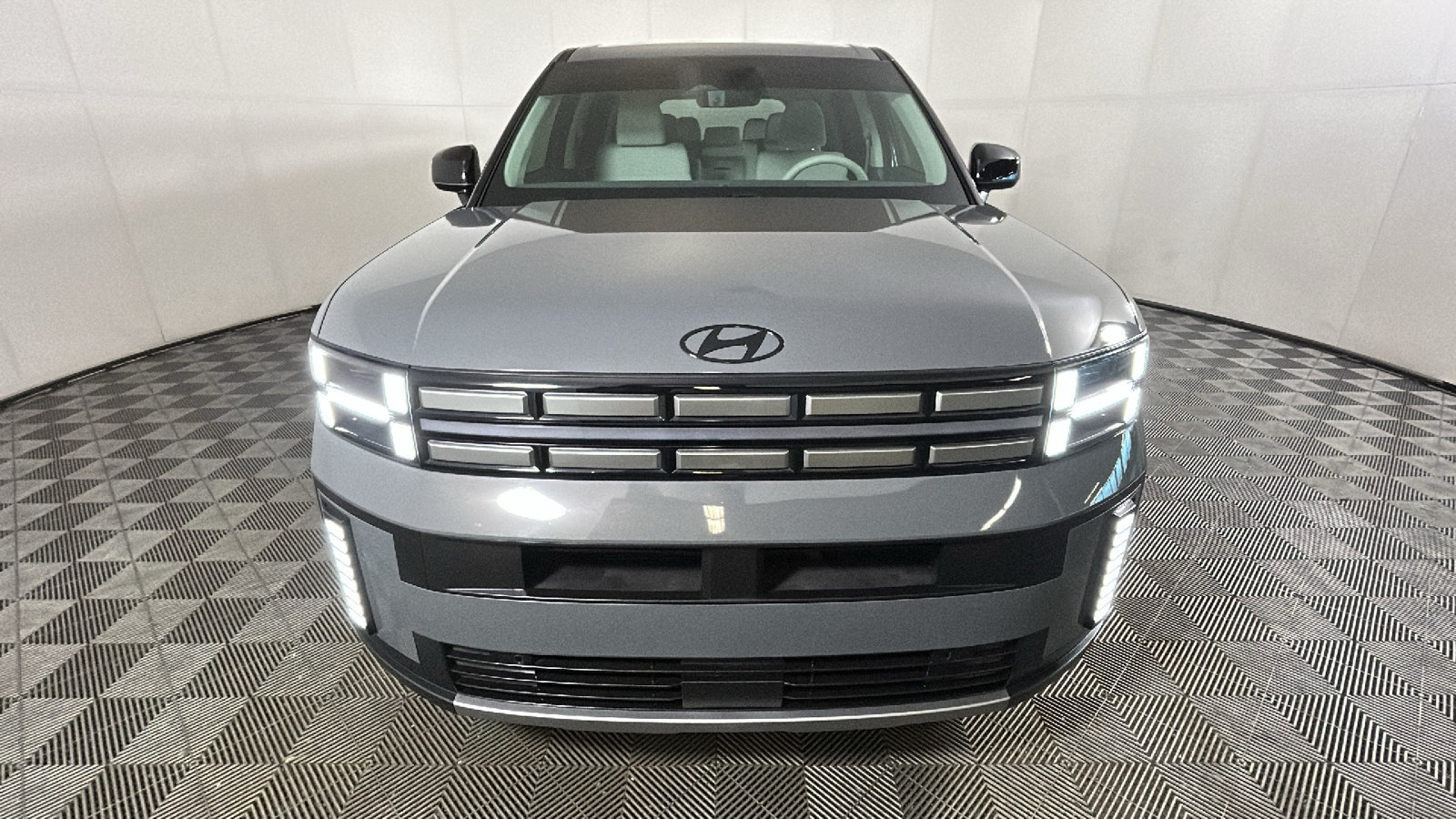 Used 2024 Hyundai Santa Fe SE FWD image 9