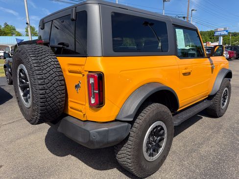 Certified 2021 Ford Bronco Outer Banks w/ Sasquatch Package AWD/4WD image 2