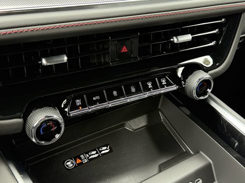 New 2026 Chevrolet Suburban RST w/ RST Capability Package AWD/4WD image 18