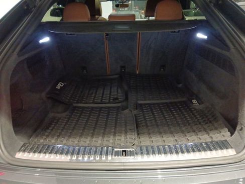 Used 2020 Audi Q8 Prestige image 41