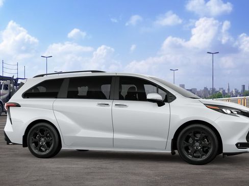 New 2026 Toyota Sienna XLE Woodland Edition AWD/4WD image 13