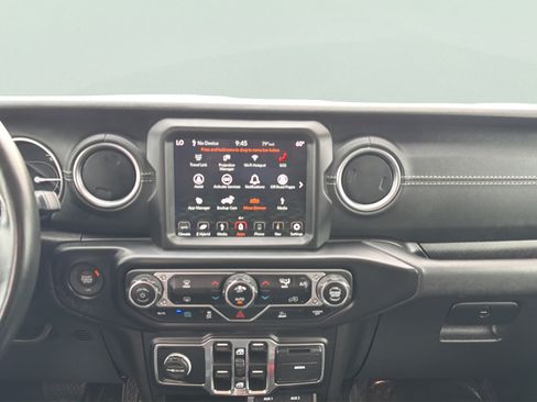 Used 2021 Jeep Wrangler Unlimited Sahara AWD/4WD image 4