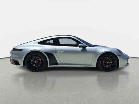 Used 2022 Porsche 911 Carrera S RWD image 2