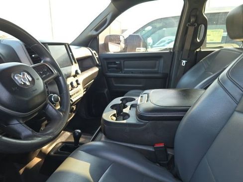 Used 2022 RAM 2500 Tradesman w/ Chrome Appearance Group image 11