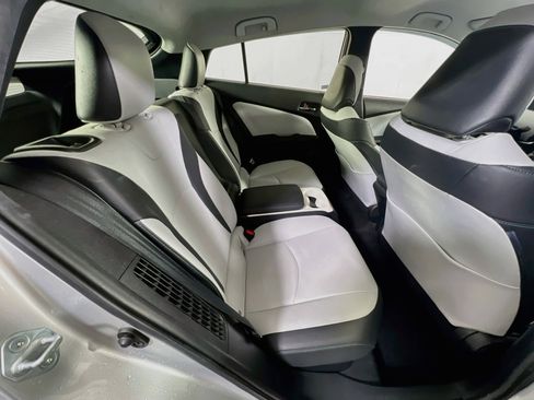 Used 2018 Toyota Prius Prime Premium FWD image 26