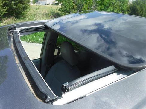 Used 2017 Toyota Sienna XLE AWD/4WD image 12