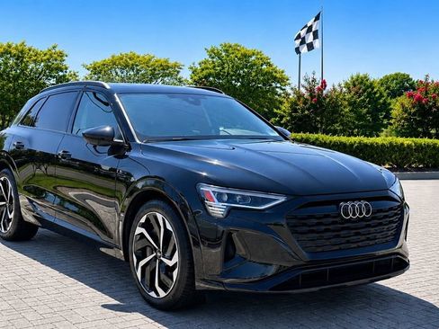 Used 2024 Audi Q8 e-tron Premium Plus w/ Premium Plus Package AWD/4WD image 1
