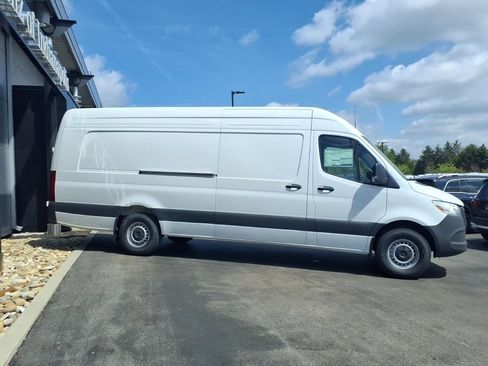 Used 2026 Mercedes-Benz Sprinter 2500 image 6