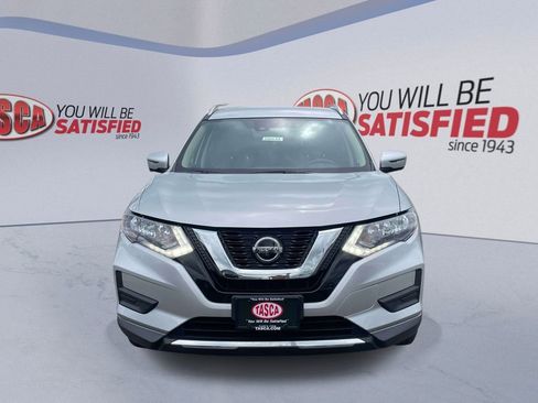 Used 2019 Nissan Rogue SV w/ Premium Package AWD/4WD image 2
