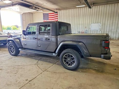 Used 2022 Jeep Gladiator Overland w/ Cold Weather Group AWD/4WD image 2