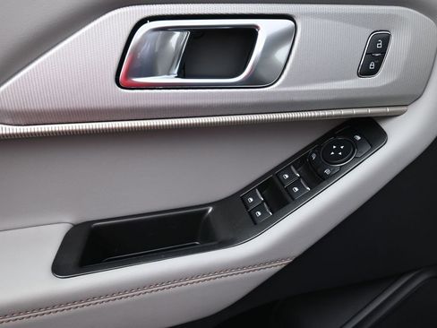 New 2026 Ford Explorer Active w/ Active Comfort Package image 12