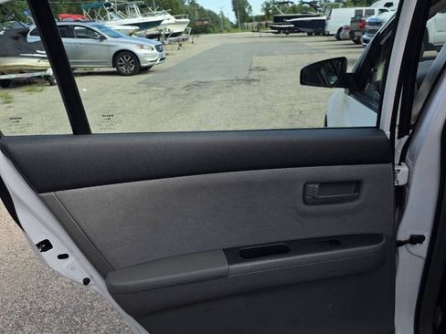 Used 2009 Nissan Sentra 2.0 FWD image 14