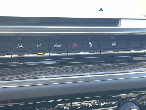 Used 2024 Chevrolet Silverado 1500 LT image 21