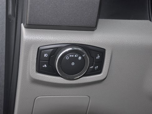 Used 2017 Ford F150 XLT AWD/4WD image 36