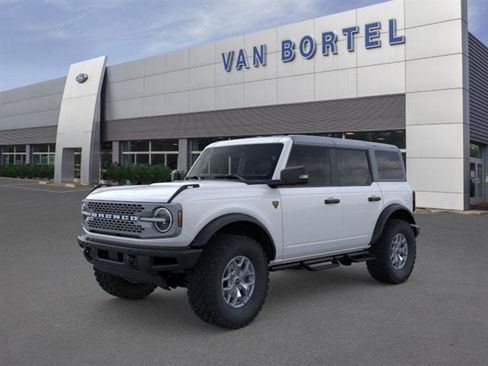 New 2023 Ford Bronco Badlands image 26