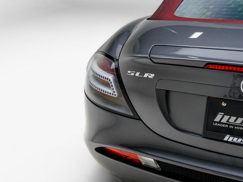 Used 2008 Mercedes-Benz SLR image 40