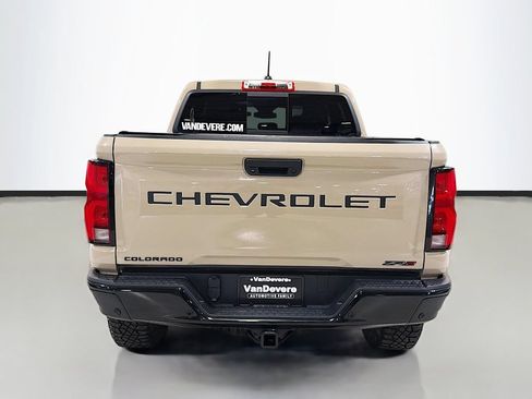 Used 2023 Chevrolet Colorado ZR2 w/ ZR2 Convenience Package III AWD/4WD image 8